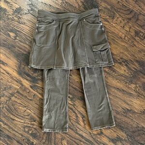 Athleta 2 in 1 skirt leggings size S olive green